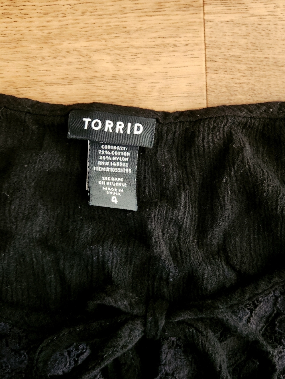 Torrid Lace Spaghetti Strap Tank Size 4 - Picture 3 of 3